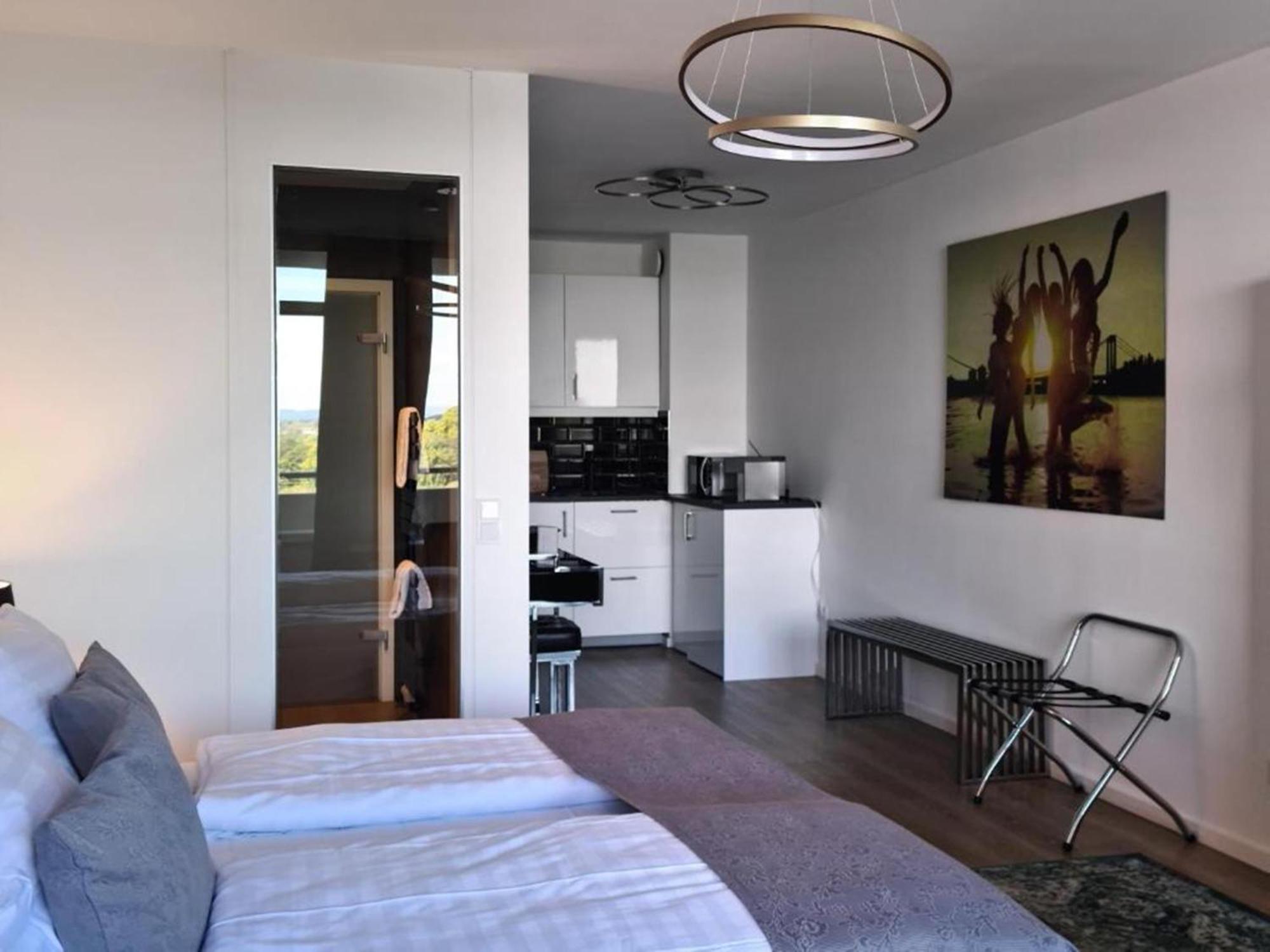Rheinblick Apartments โคโลญ ภายนอก รูปภาพ